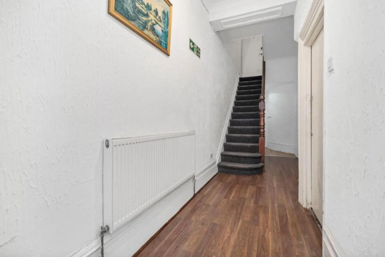 Apartment Spacious One Bedroom Flat Free Parking London